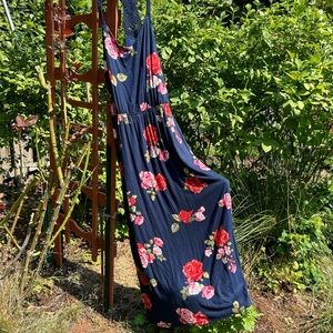 Maurice’s sundress floral maxi side slits.crochet back side strap. Sz L